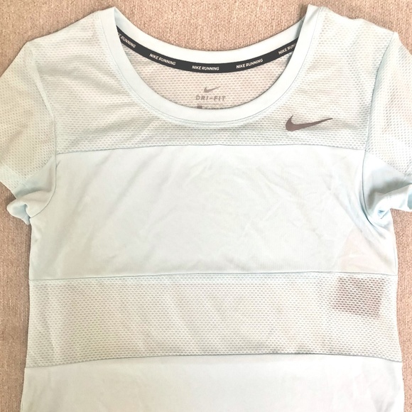 Nike Dri-Fit t-shirt - Picture 2 of 7